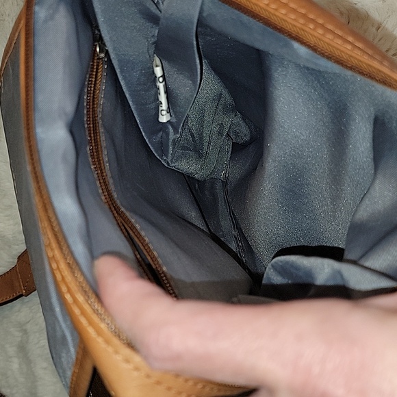 AGM Beyond Leather Slingback Concealed Carry Unisex Bin6 - Picture 6 of 12